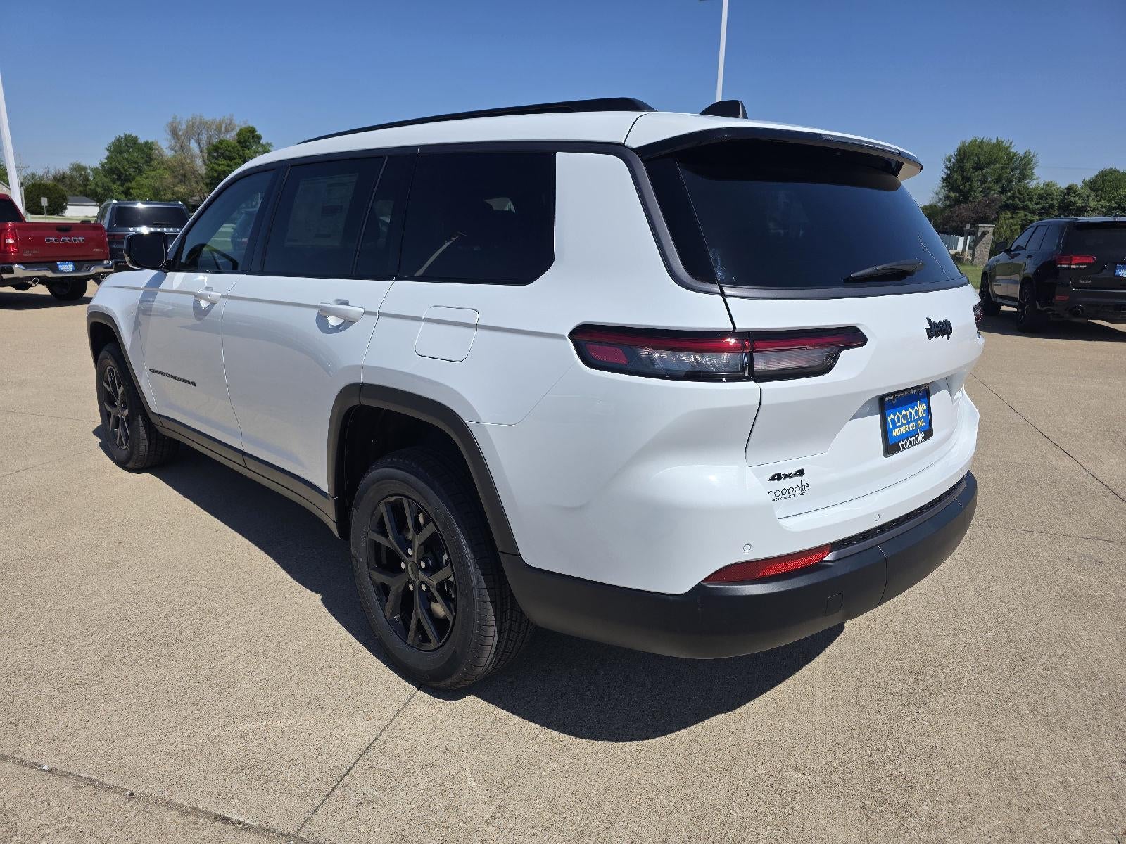 2026 Jeep Grand Cherokee L Laredo Altitude