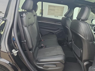 2026 Jeep Grand Cherokee L Laredo Altitude