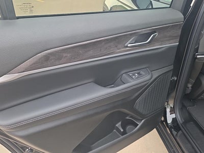 2026 Jeep Grand Cherokee L Laredo Altitude