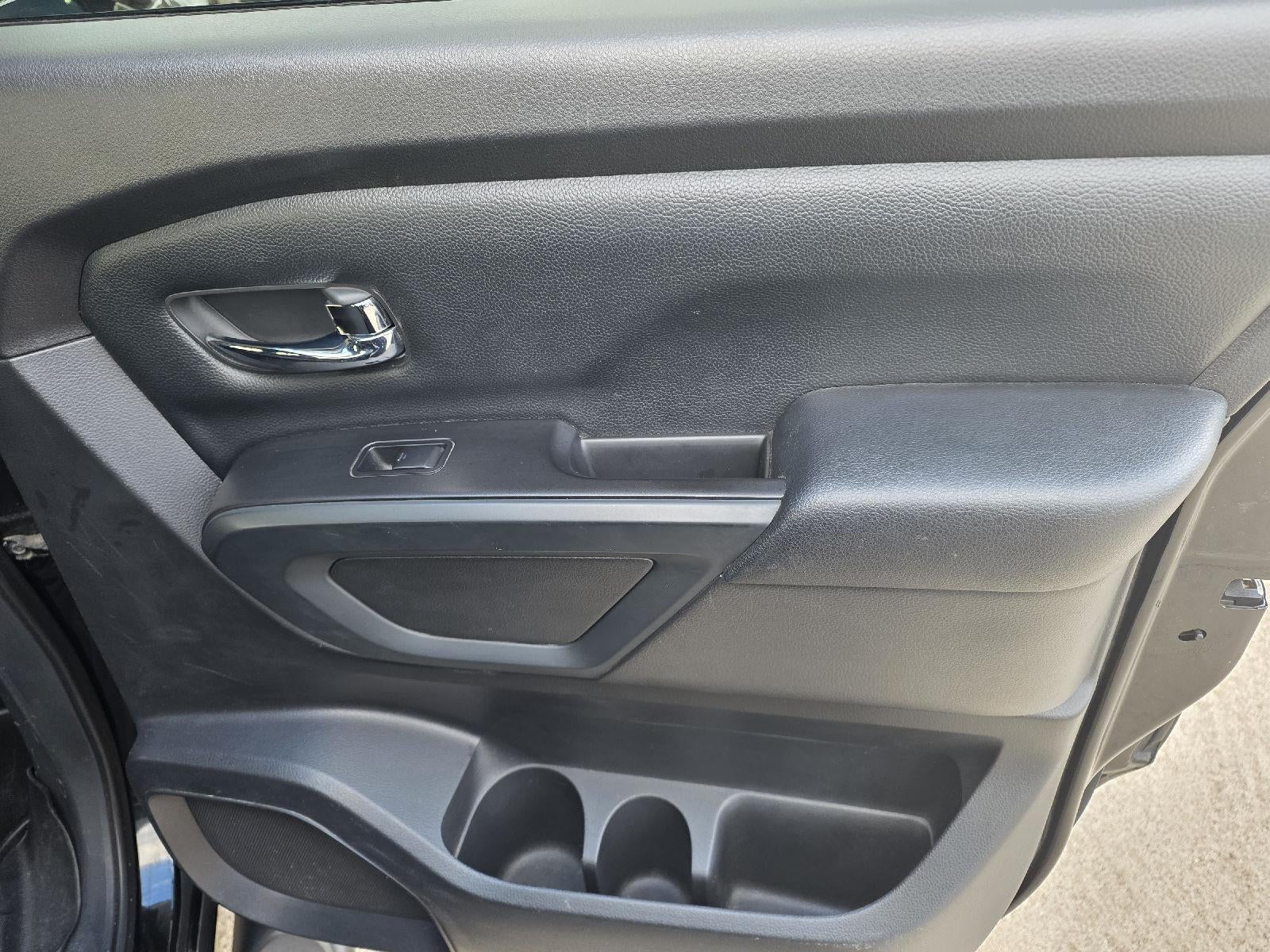 2018 Nissan Titan SV