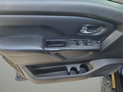 2018 Nissan Titan SV