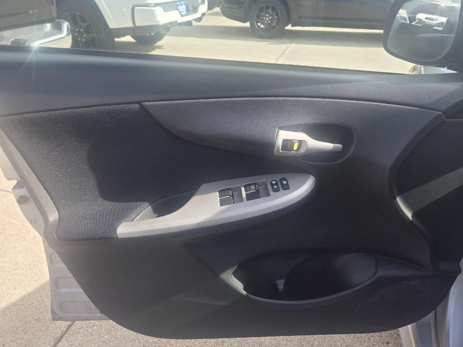 2010 Toyota COROLLA SEDAN