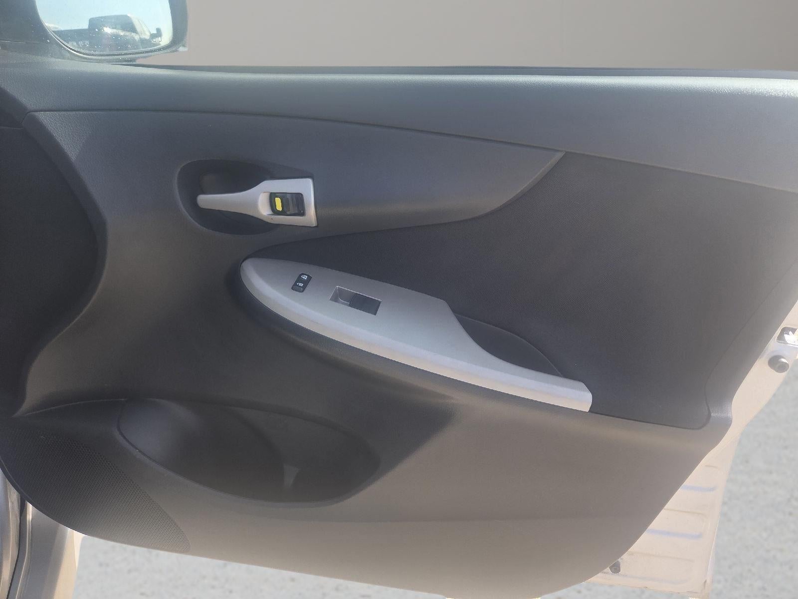 2010 Toyota COROLLA SEDAN