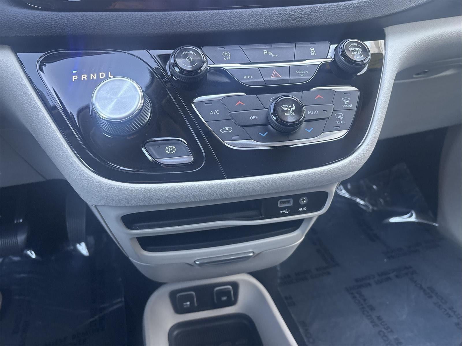 2018 Chrysler Pacifica Touring-L