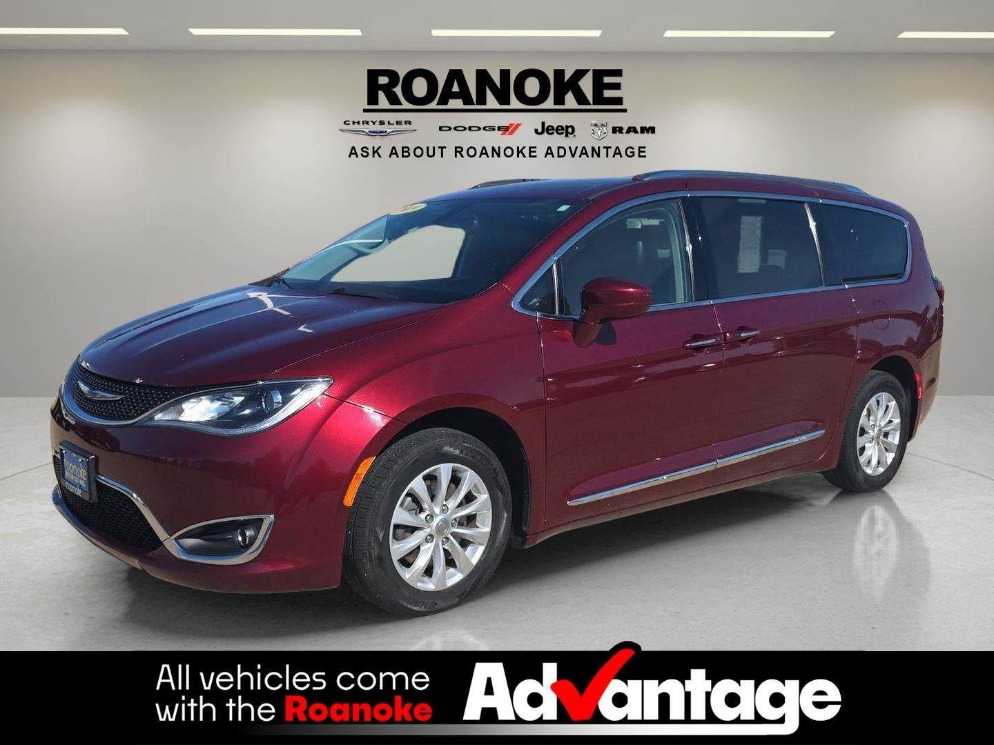 2019 Chrysler Pacifica Touring L's photo