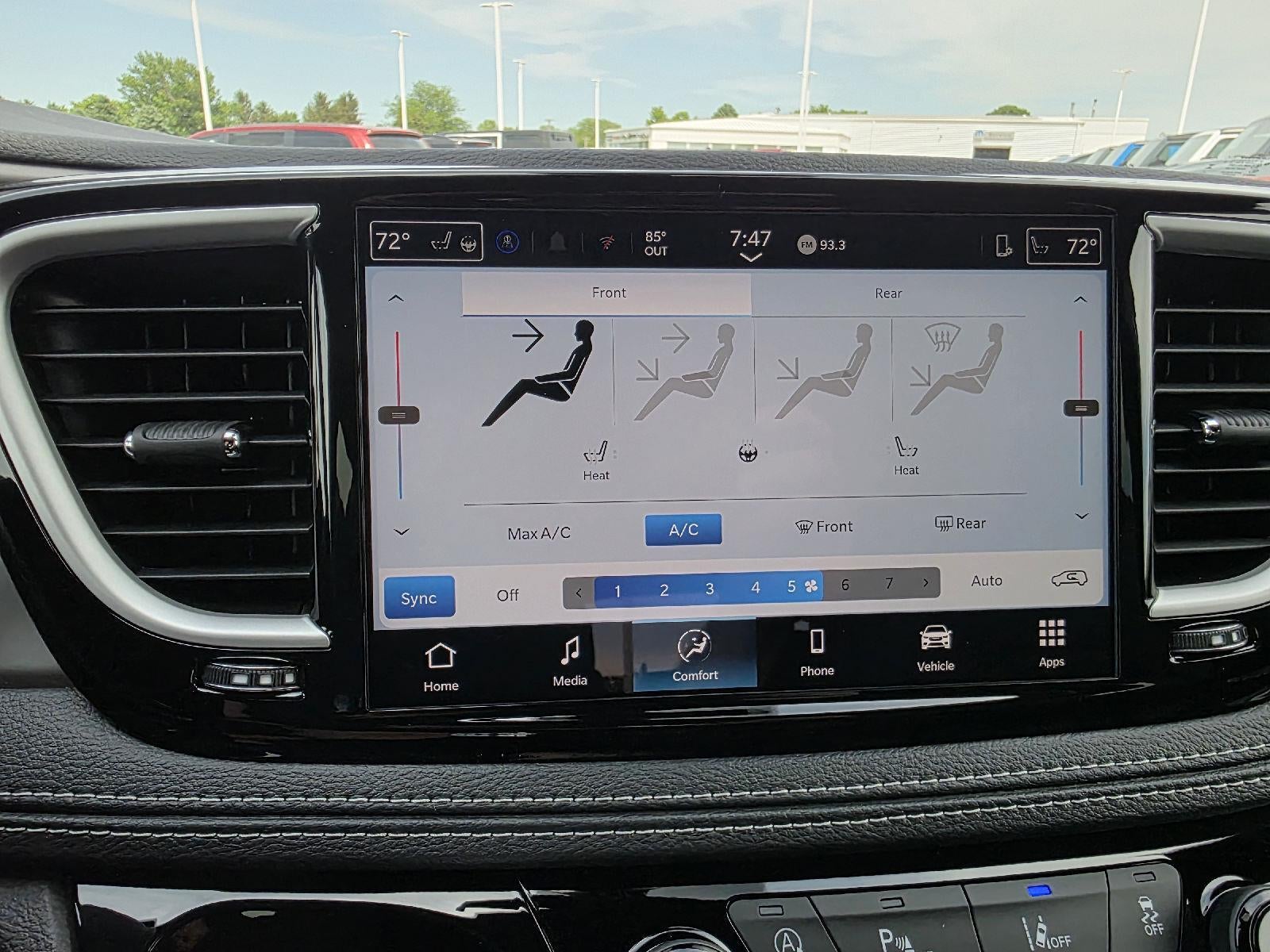 2027 Chrysler Pacifica Select
