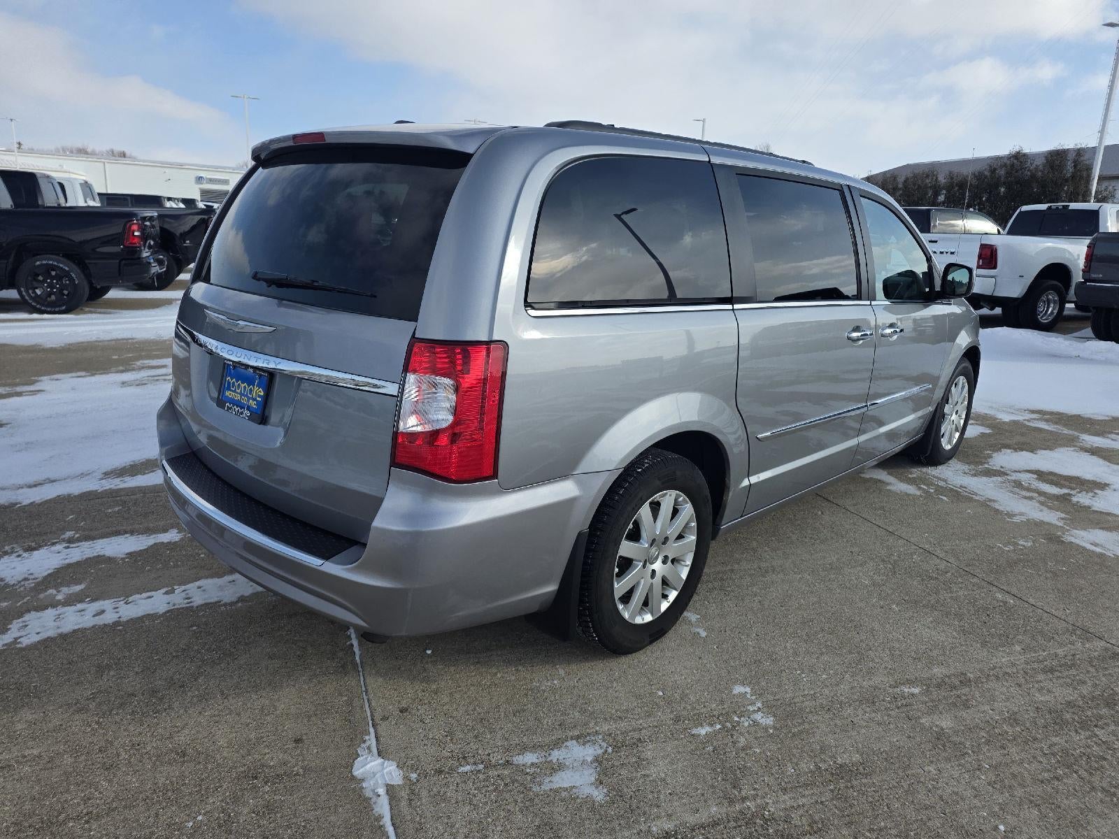 2015 Chrysler Town & Country Touring