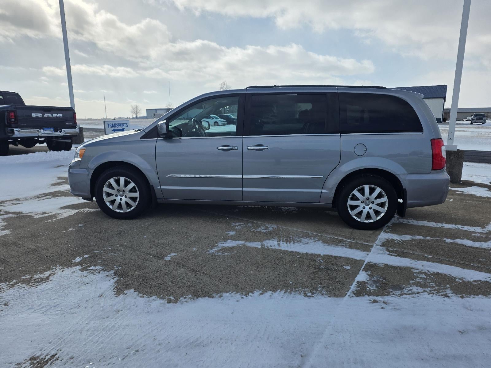 2015 Chrysler Town & Country Touring