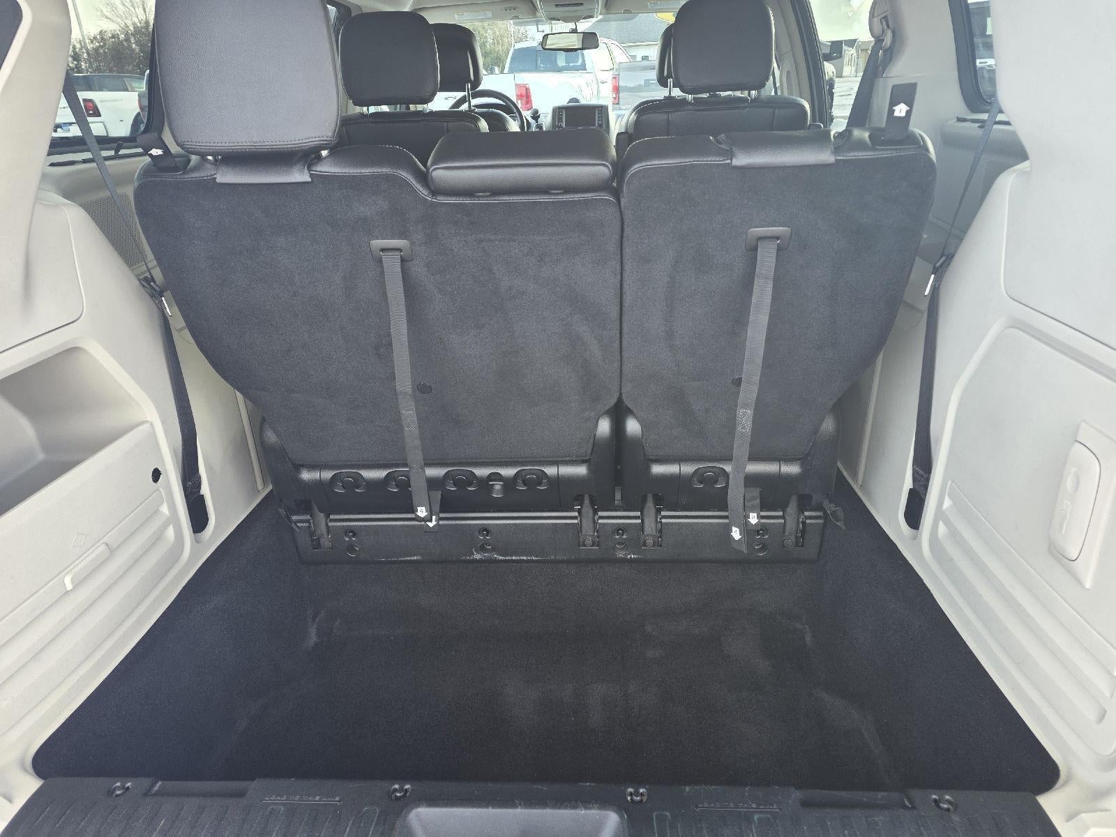 2015 Chrysler Town & Country Touring