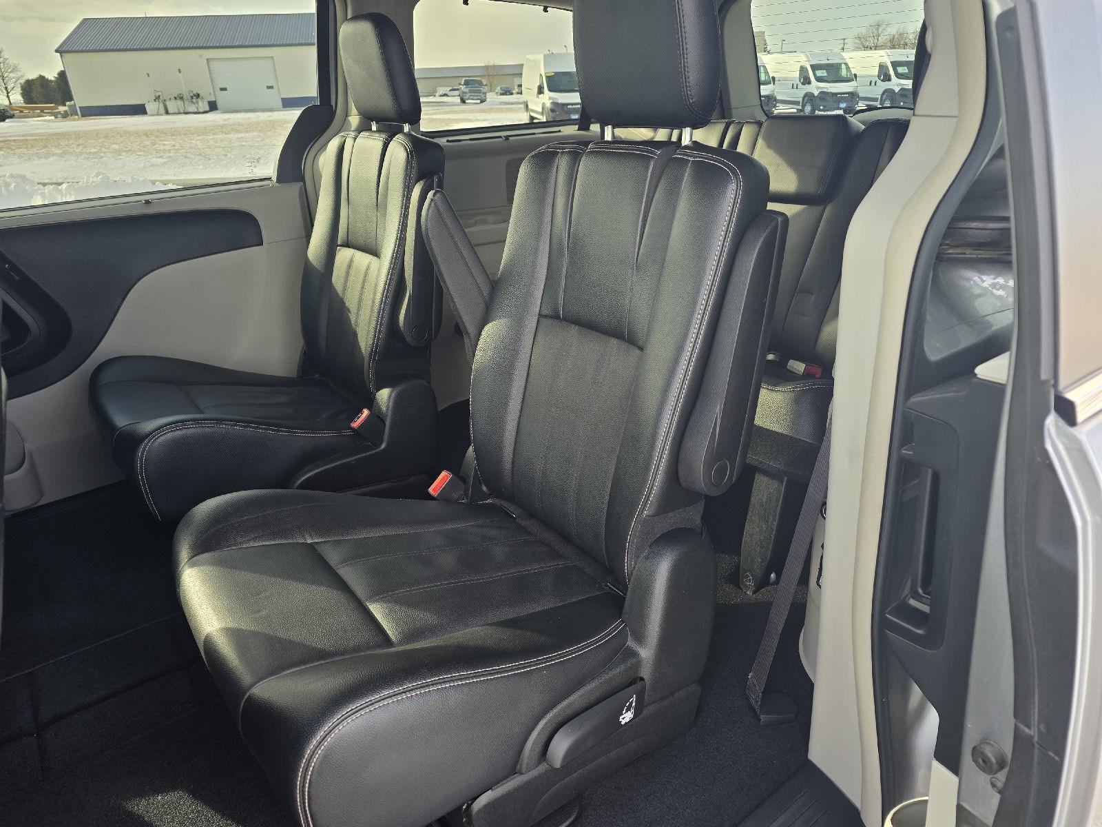 2015 Chrysler Town & Country Touring