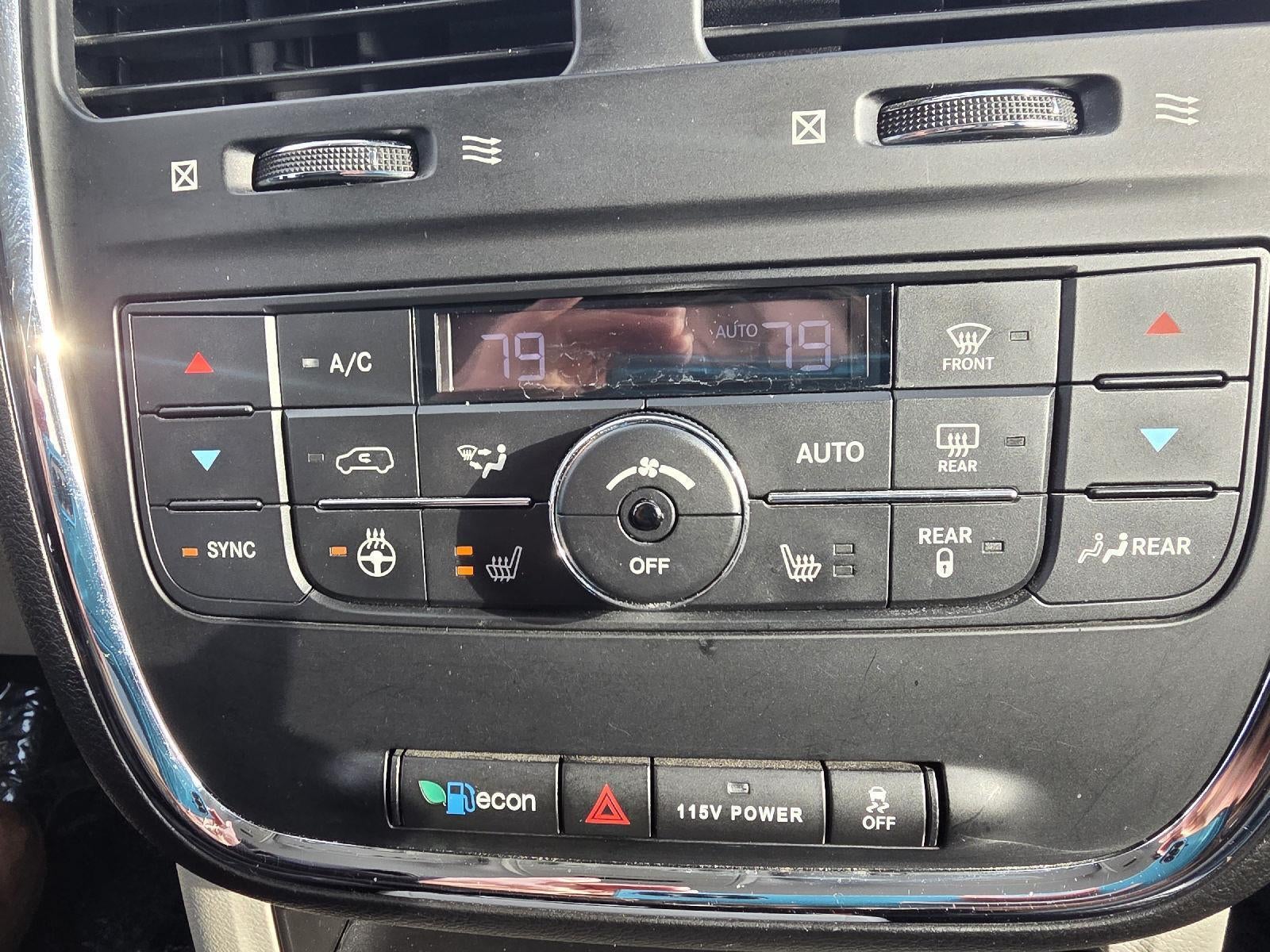 2015 Chrysler Town & Country Touring