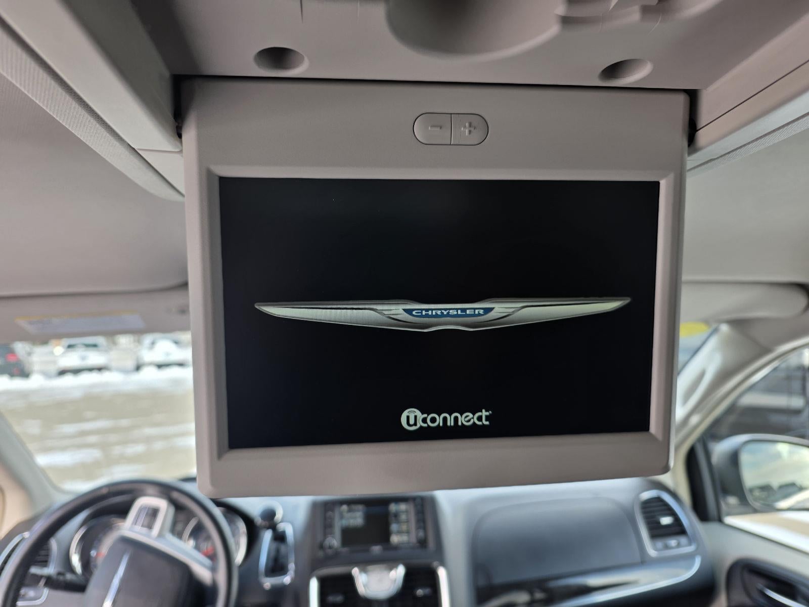 2015 Chrysler Town & Country Touring