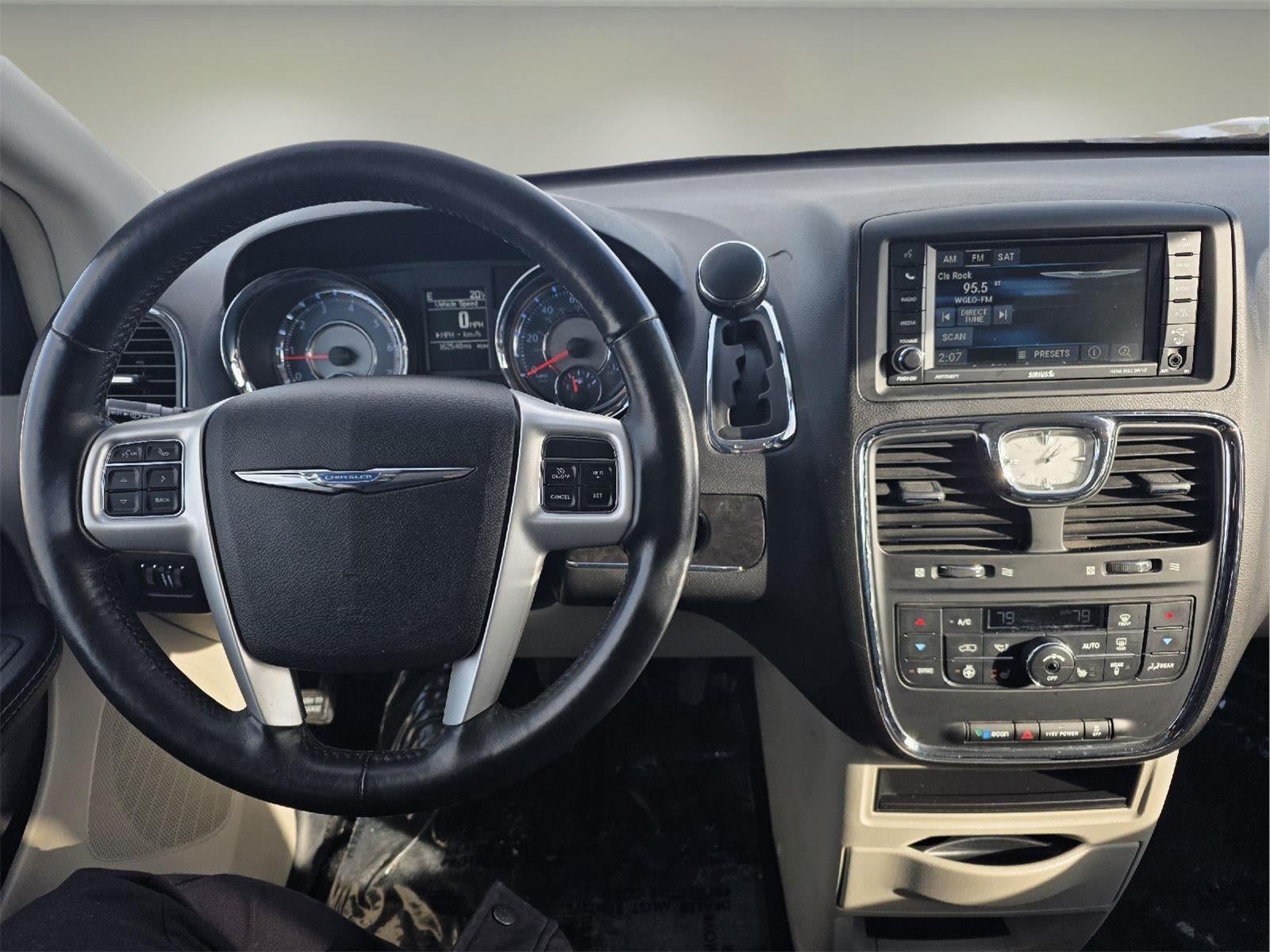 2015 Chrysler Town & Country Touring