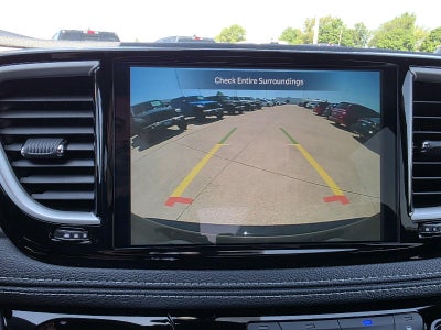2027 Chrysler Pacifica Select