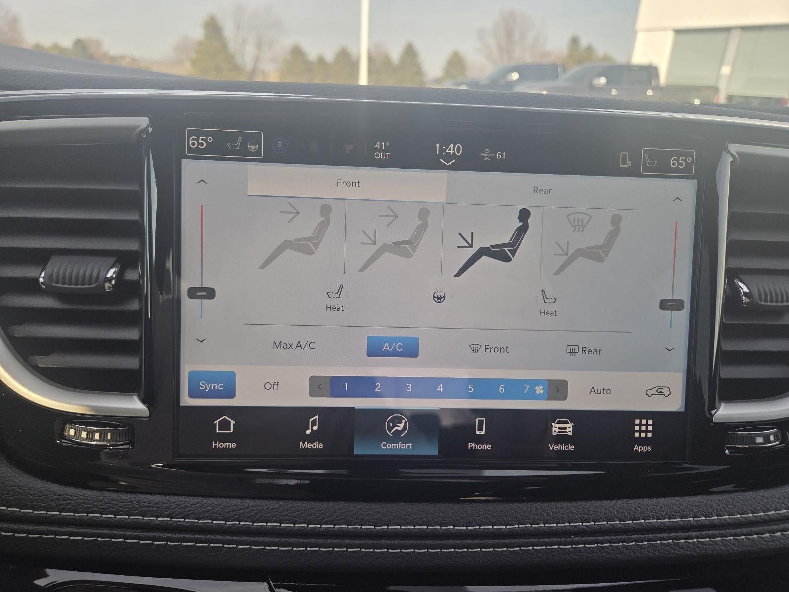 2026 Chrysler Pacifica Select