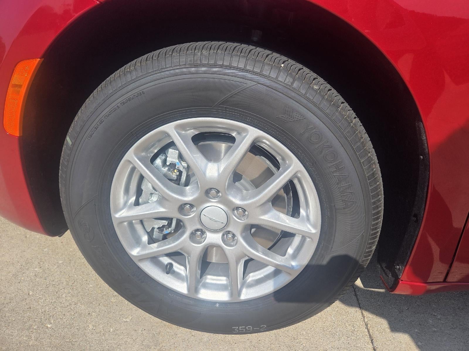 2027 Chrysler Pacifica Select