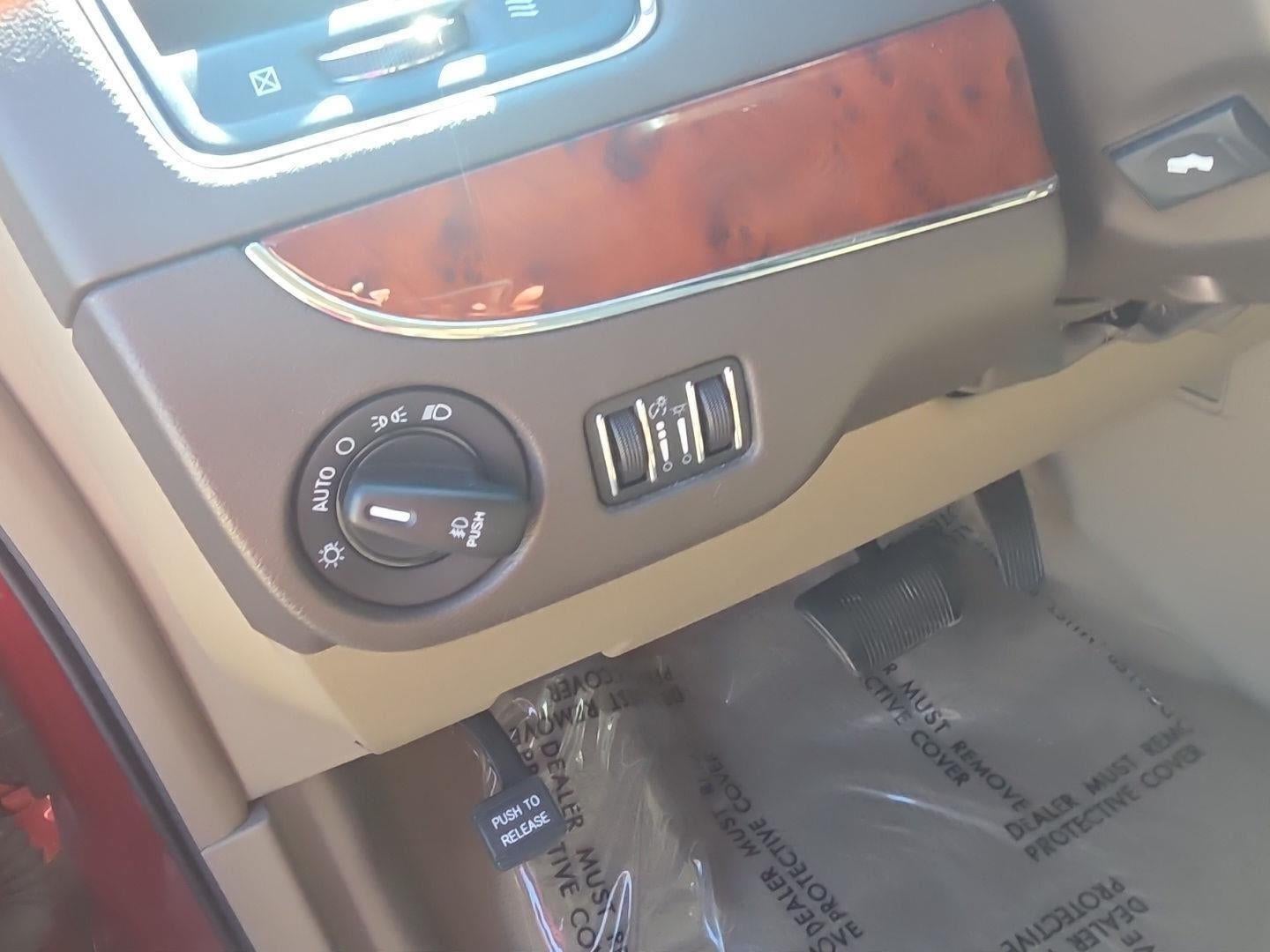 2013 Chrysler Town & Country Touring-L