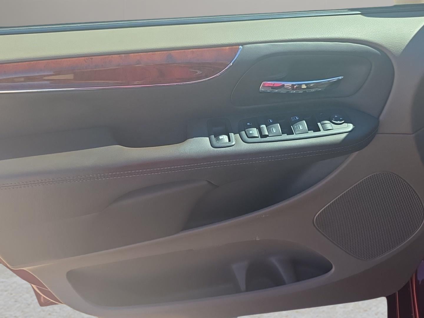 2013 Chrysler Town & Country Touring-L