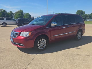 2013 Chrysler Town &amp; Country Touring-L