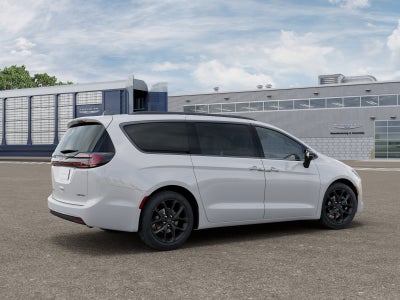 2027 Chrysler Pacifica Limited