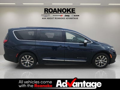 2025 Chrysler Pacifica Hybrid Pinnacle