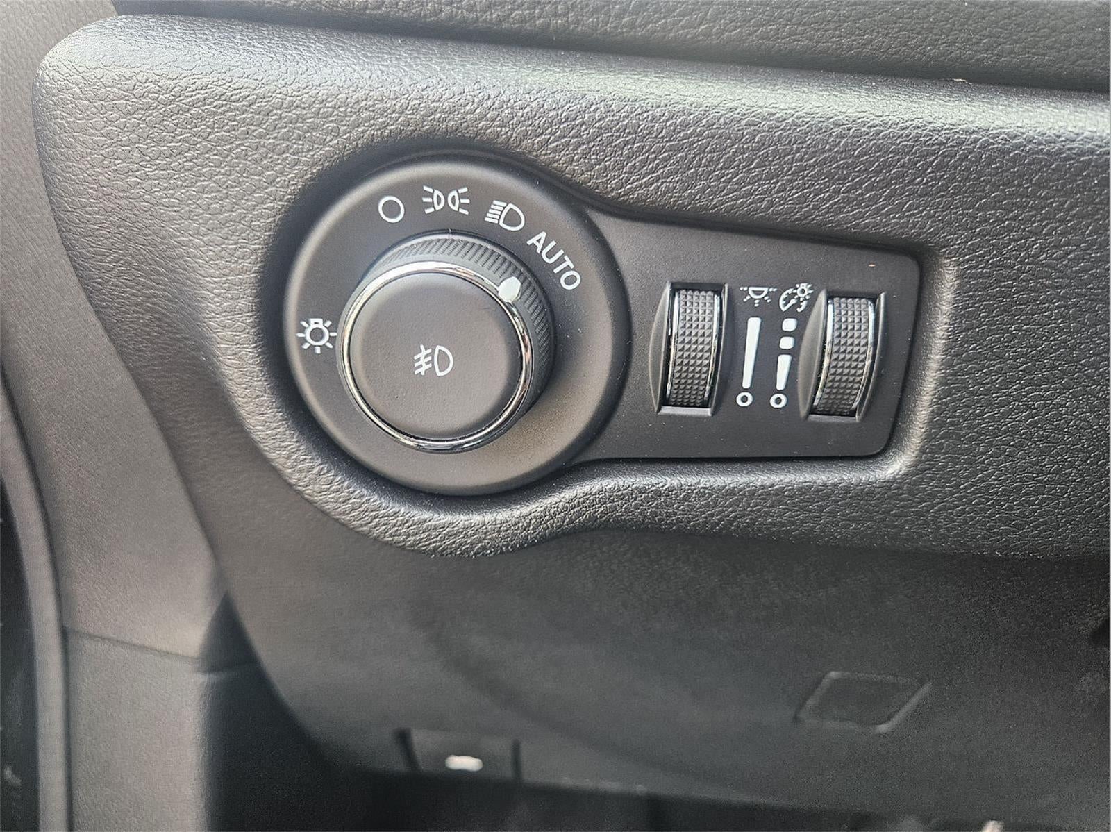 2025 Chrysler Pacifica Hybrid Pinnacle