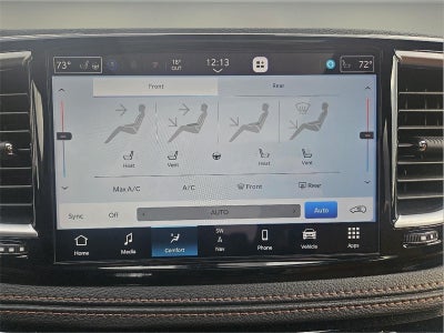 2025 Chrysler Pacifica Hybrid Pinnacle