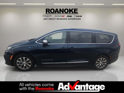 2025 Chrysler Pacifica Hybrid Pinnacle