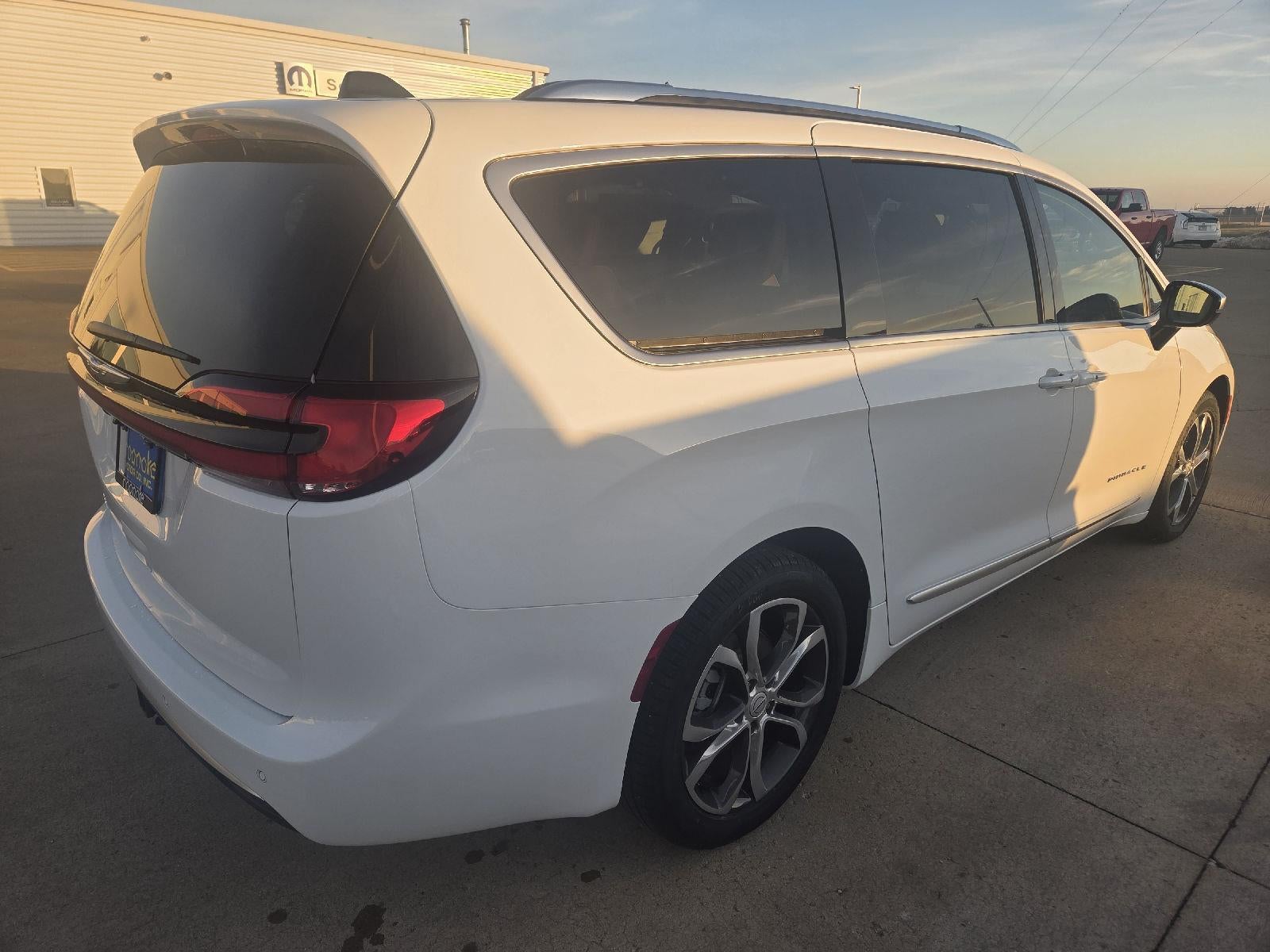 2026 Chrysler Pacifica Pinnacle