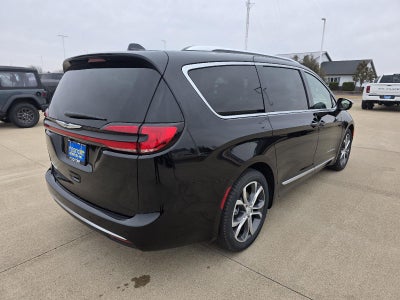 2026 Chrysler Pacifica Pinnacle