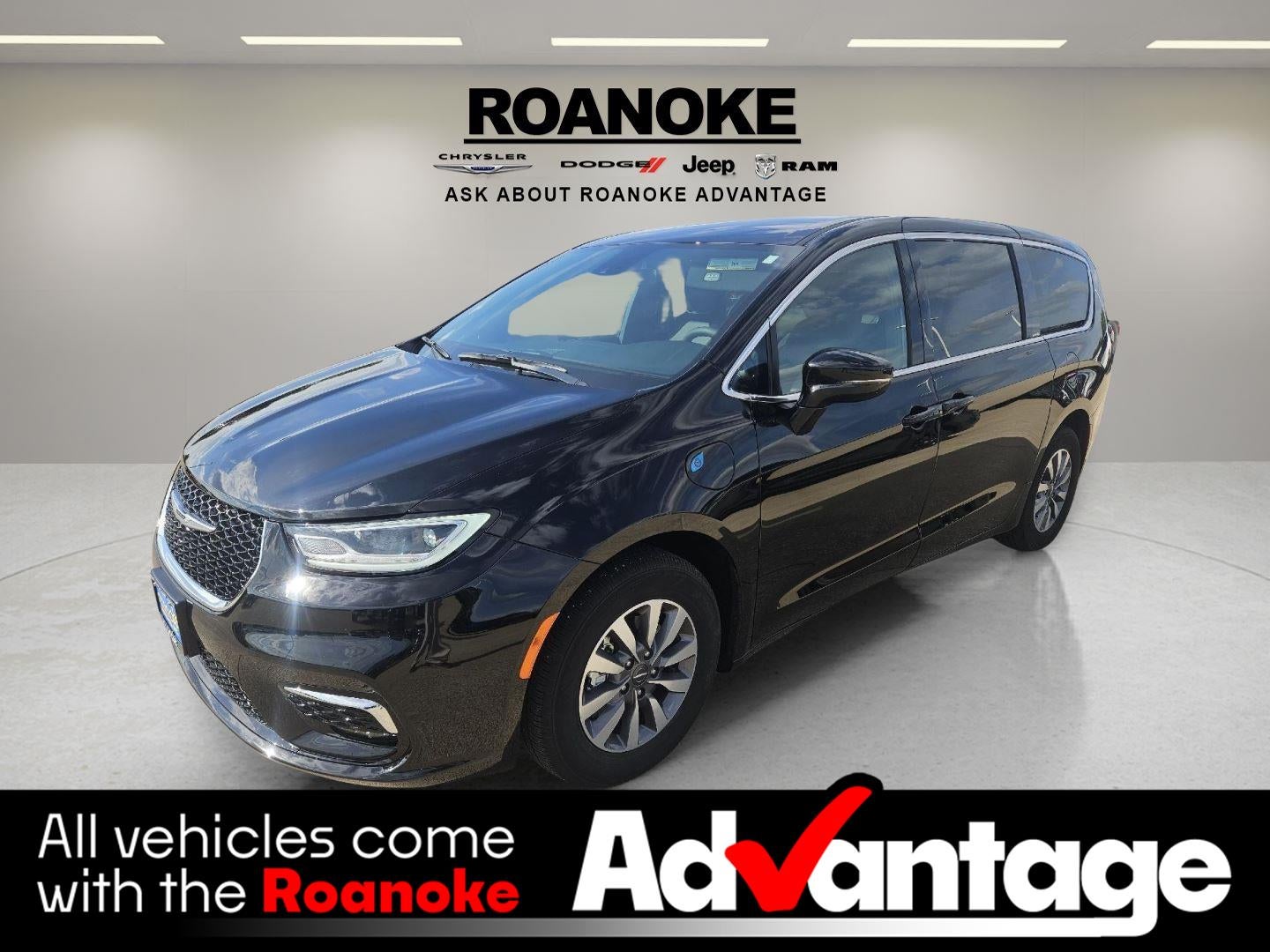 2025 Chrysler Pacifica Hybrid Select PHEV's photo