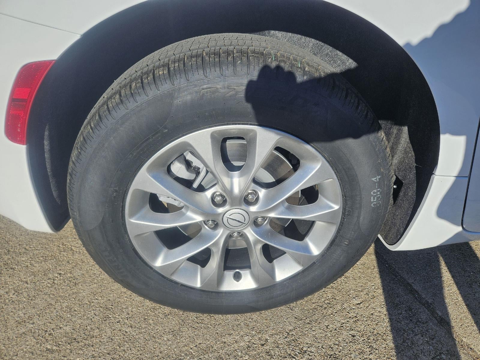 2026 Chrysler Pacifica Select