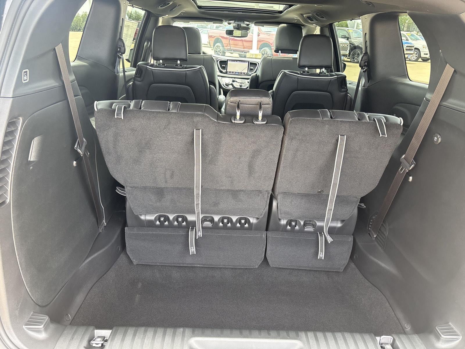 2027 Chrysler Pacifica Limited