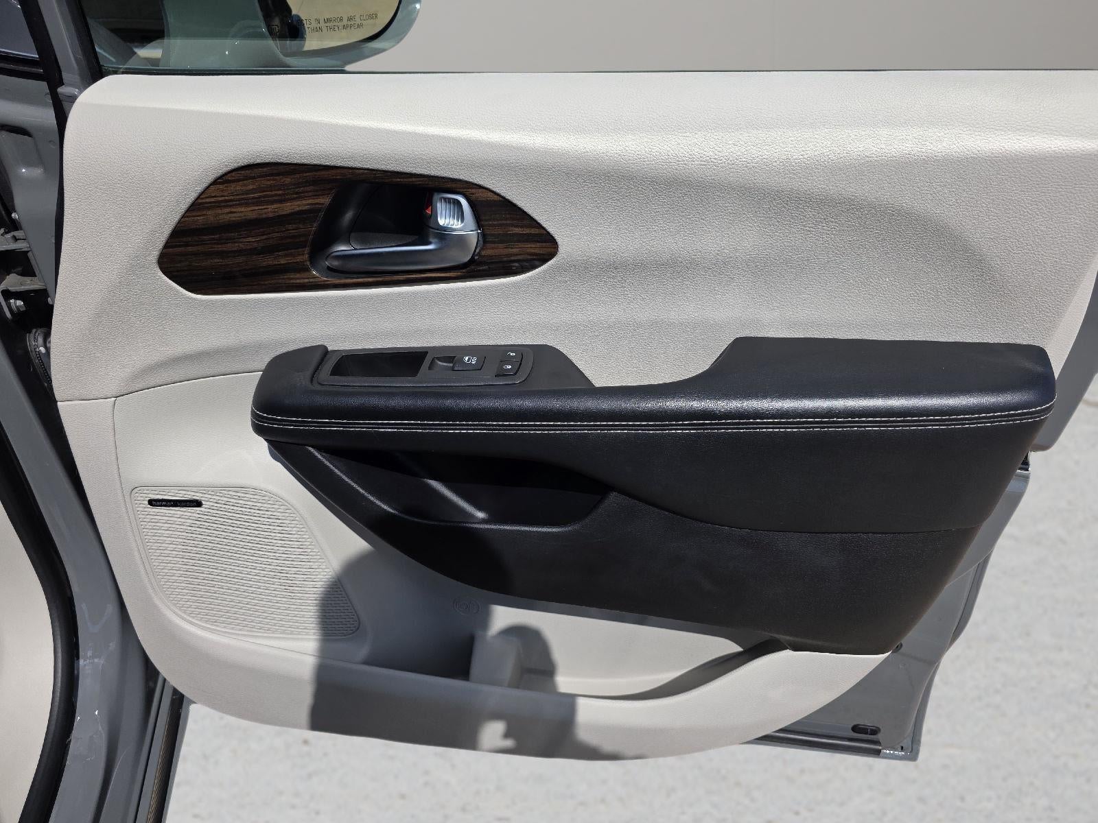 2022 Chrysler Pacifica Limited