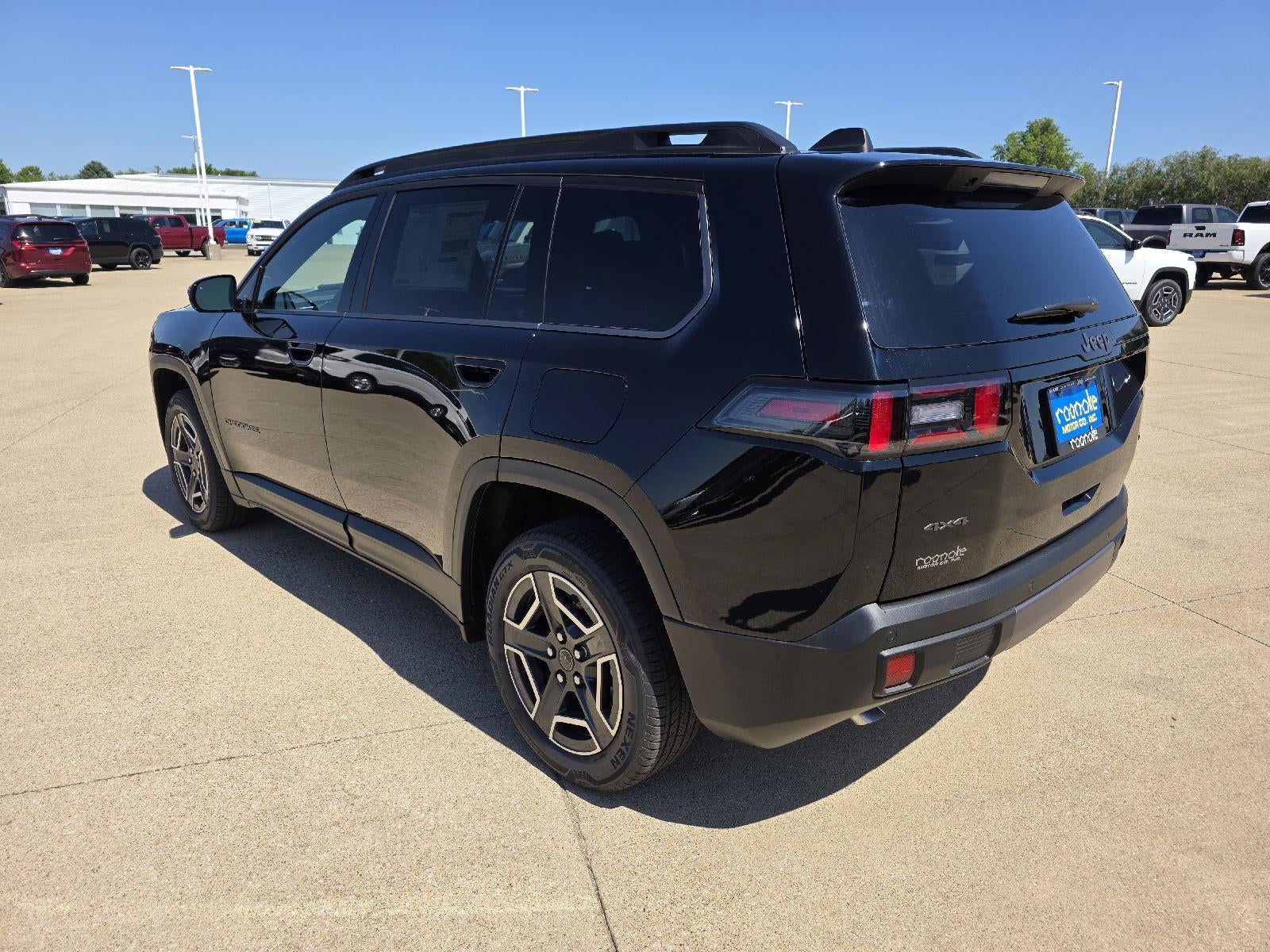2026 Jeep Cherokee Laredo